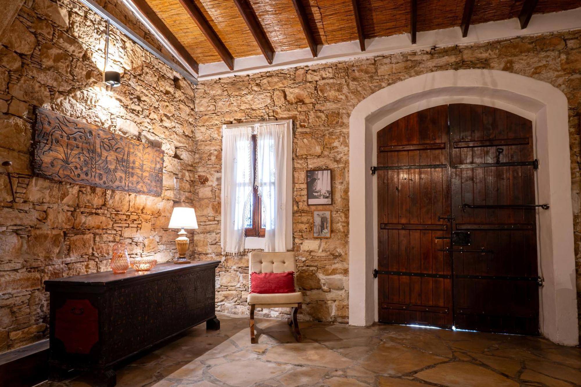 Oinoessa Traditional Boutique Guest Houses Лофу Экстерьер фото