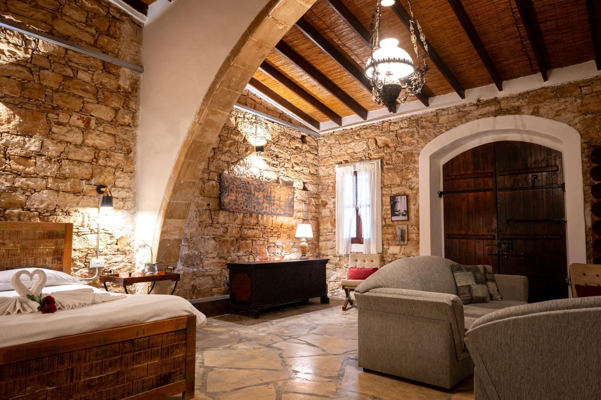 Oinoessa Traditional Boutique Guest Houses Лофу Экстерьер фото