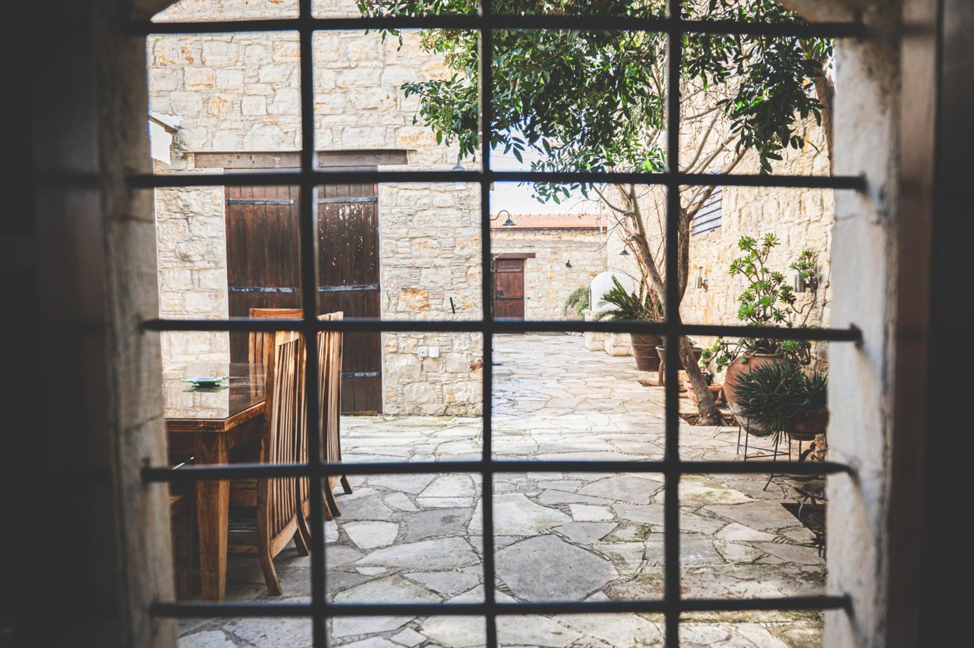 Oinoessa Traditional Boutique Guest Houses Лофу Экстерьер фото