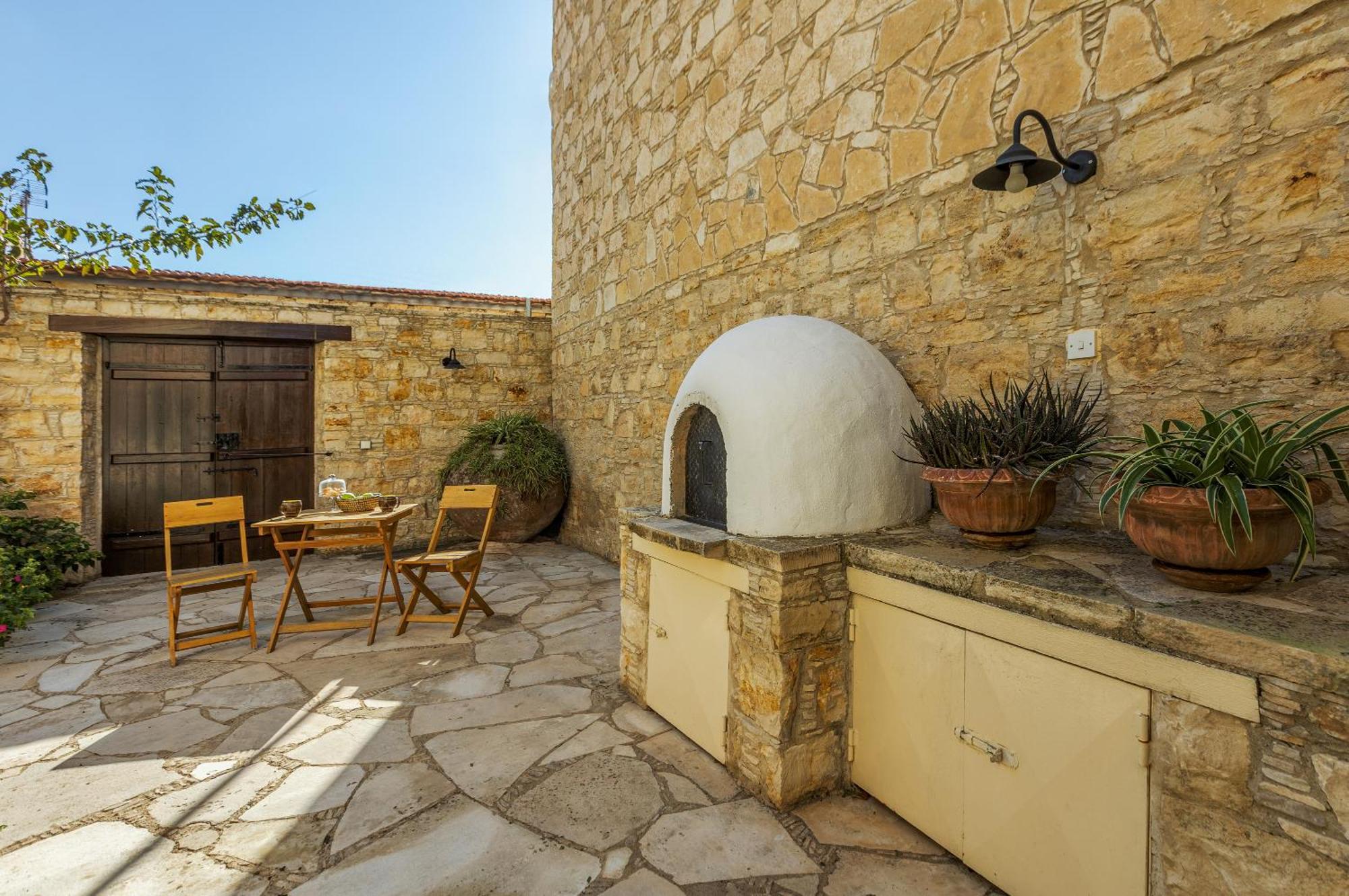 Oinoessa Traditional Boutique Guest Houses Лофу Экстерьер фото