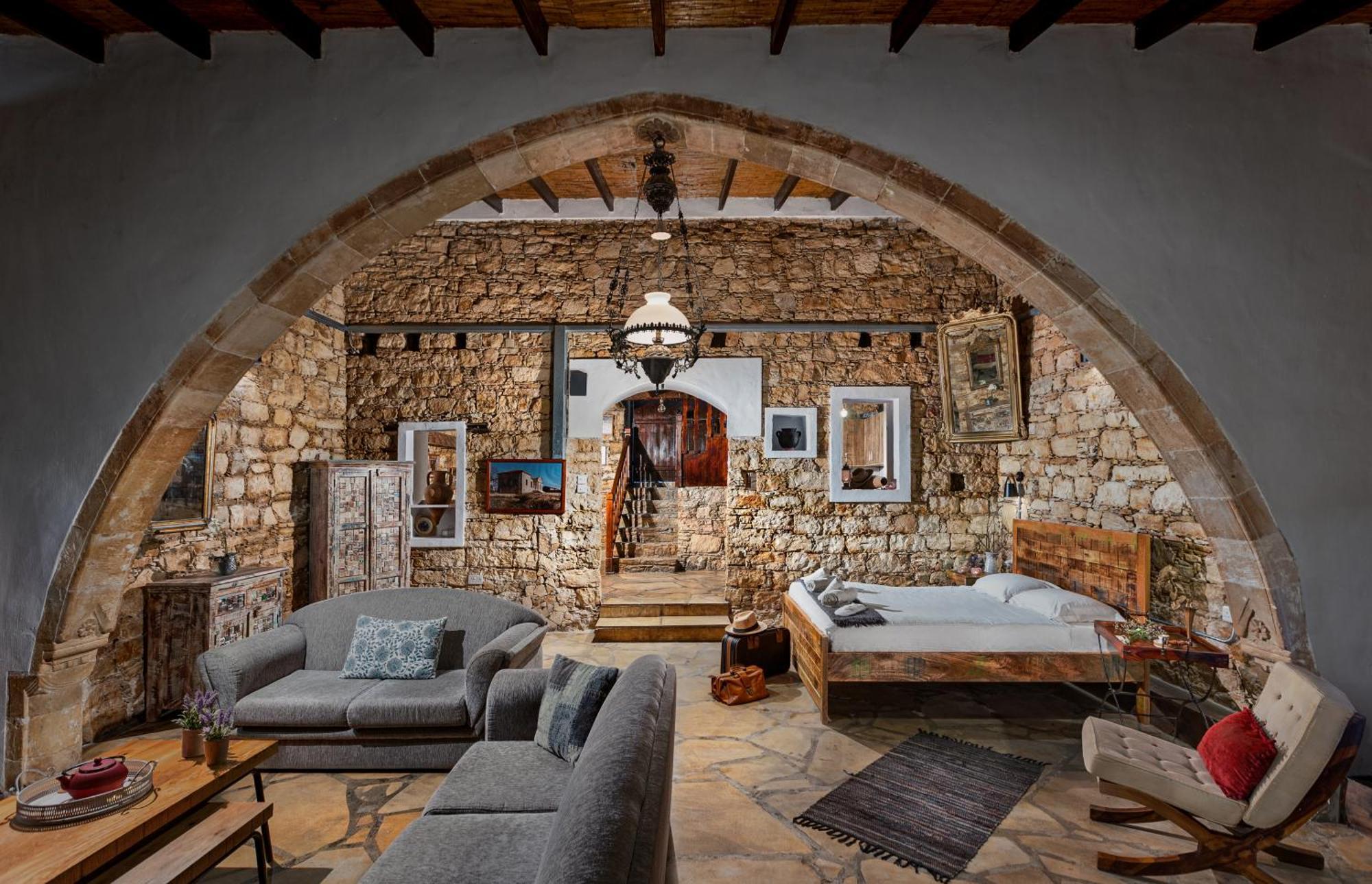 Oinoessa Traditional Boutique Guest Houses Лофу Экстерьер фото