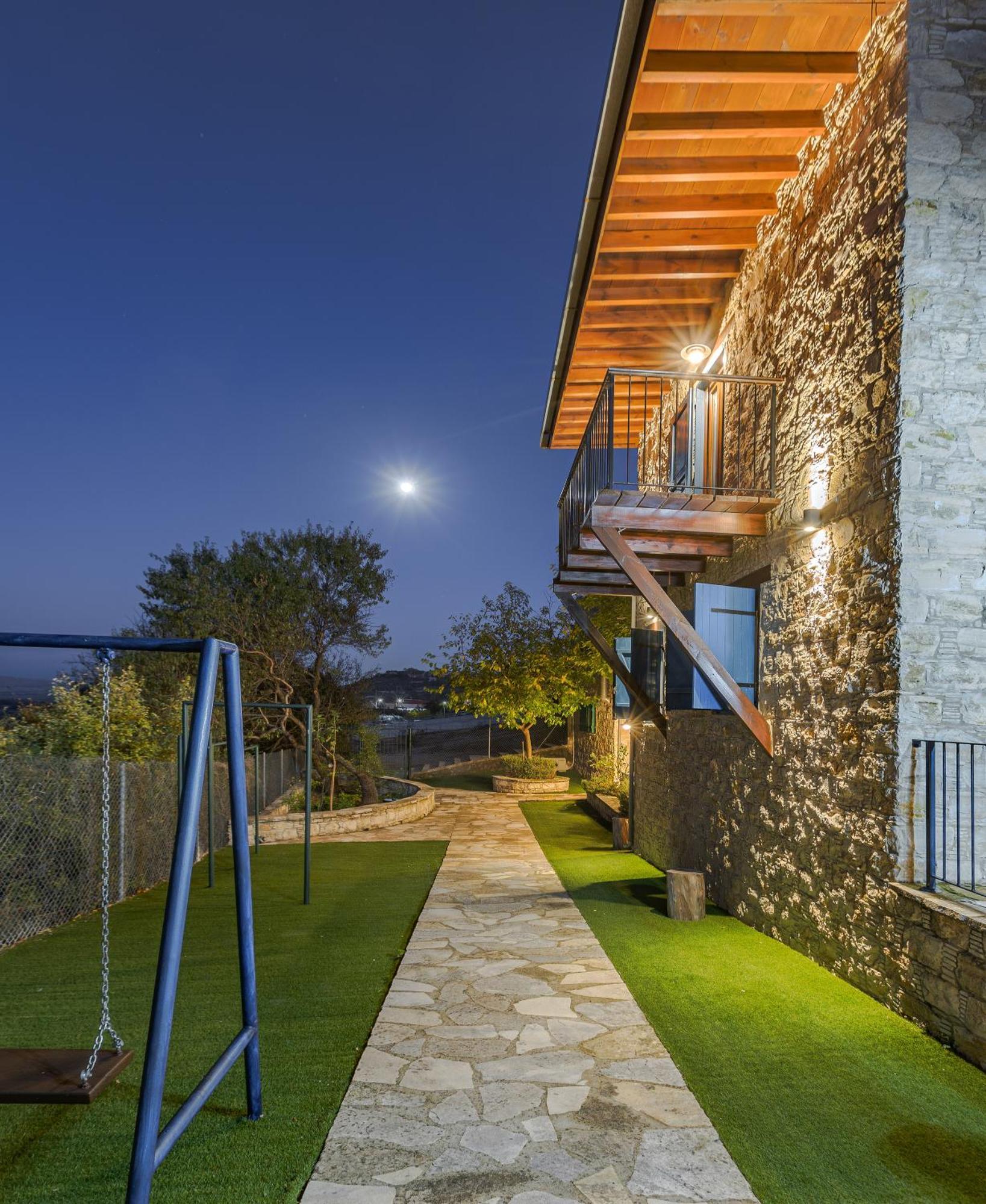 Oinoessa Traditional Boutique Guest Houses Лофу Экстерьер фото