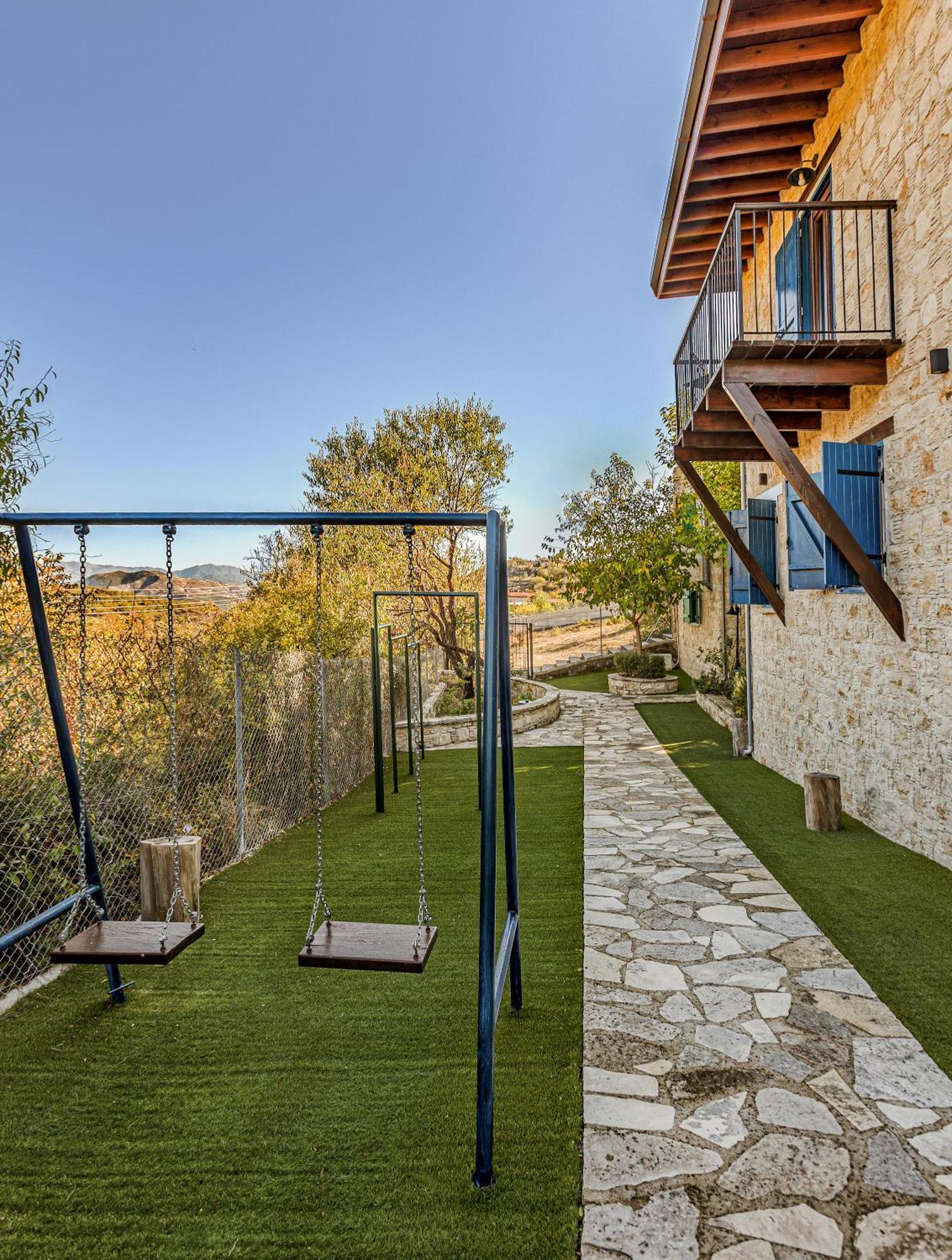 Oinoessa Traditional Boutique Guest Houses Лофу Экстерьер фото