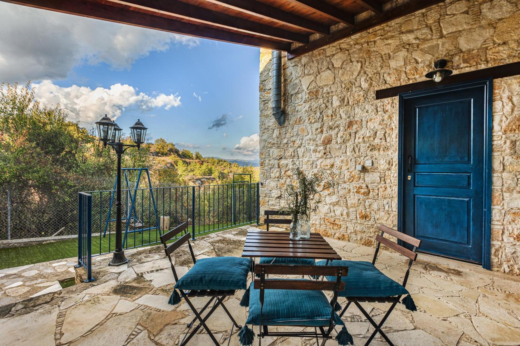 Oinoessa Traditional Boutique Guest Houses Лофу Экстерьер фото